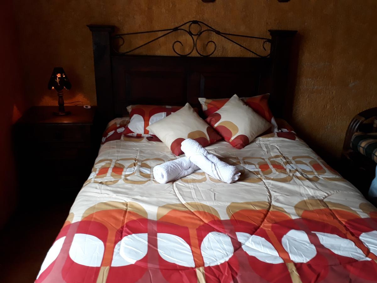 Hotel La Casita De Roca Антигуа-Гватемала Экстерьер фото