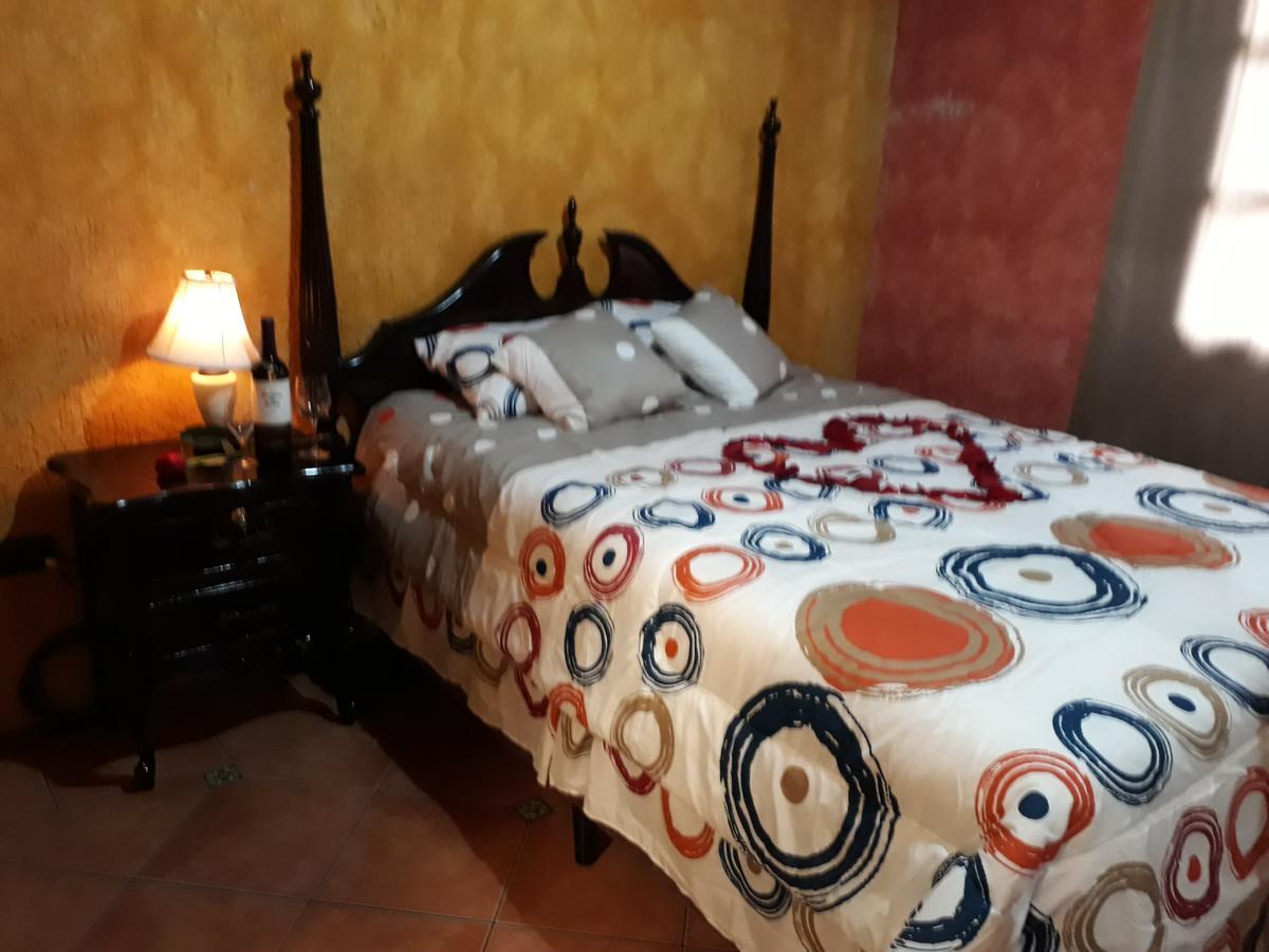 Hotel La Casita De Roca Антигуа-Гватемала Экстерьер фото