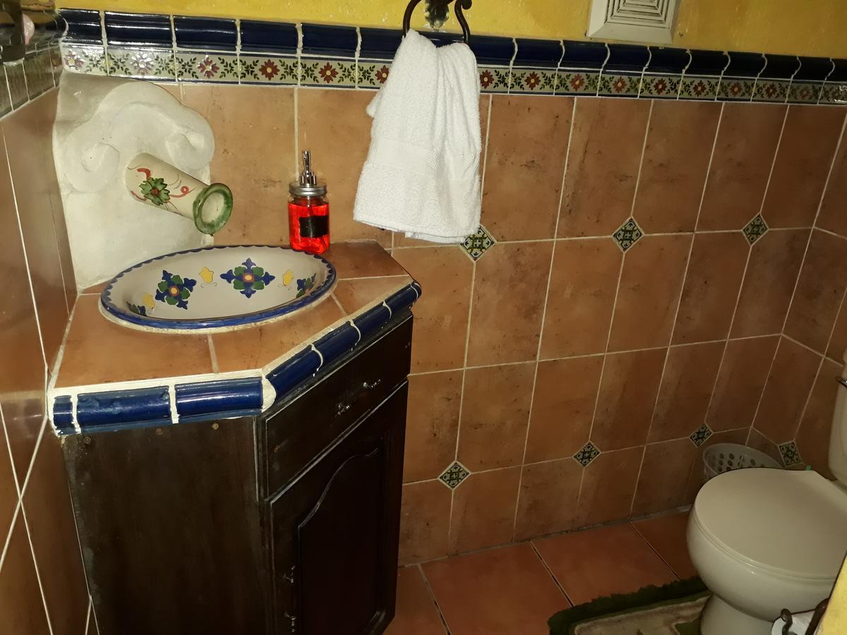 Hotel La Casita De Roca Антигуа-Гватемала Экстерьер фото