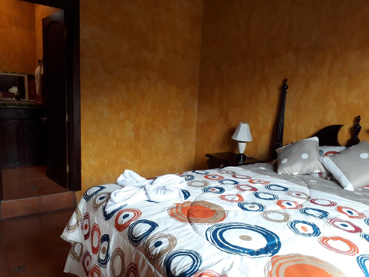Hotel La Casita De Roca Антигуа-Гватемала Экстерьер фото