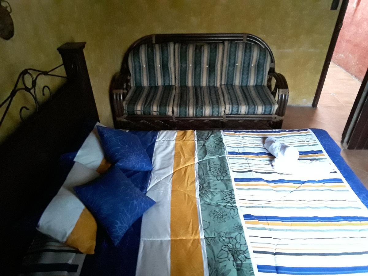 Hotel La Casita De Roca Антигуа-Гватемала Экстерьер фото