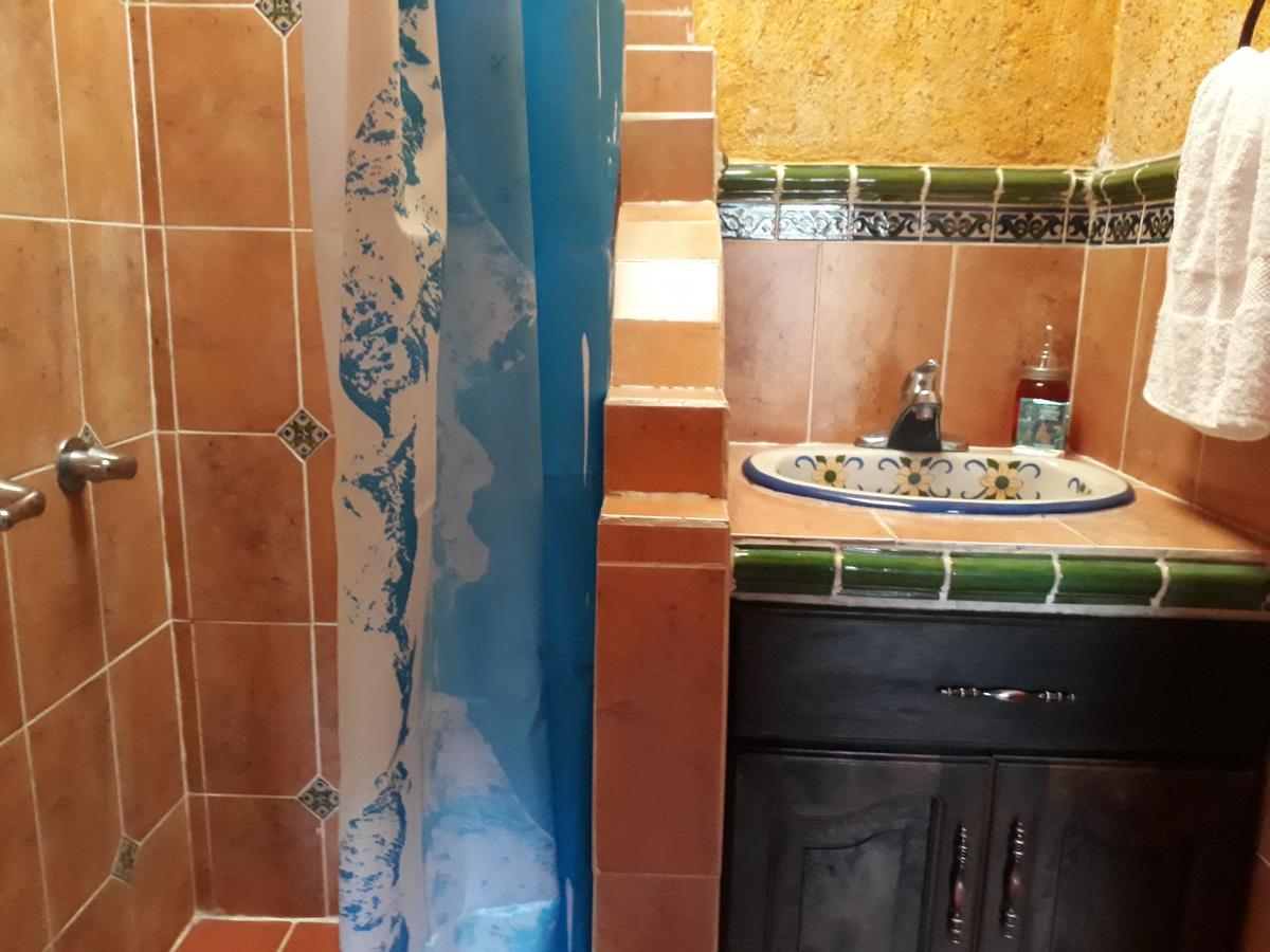 Hotel La Casita De Roca Антигуа-Гватемала Экстерьер фото