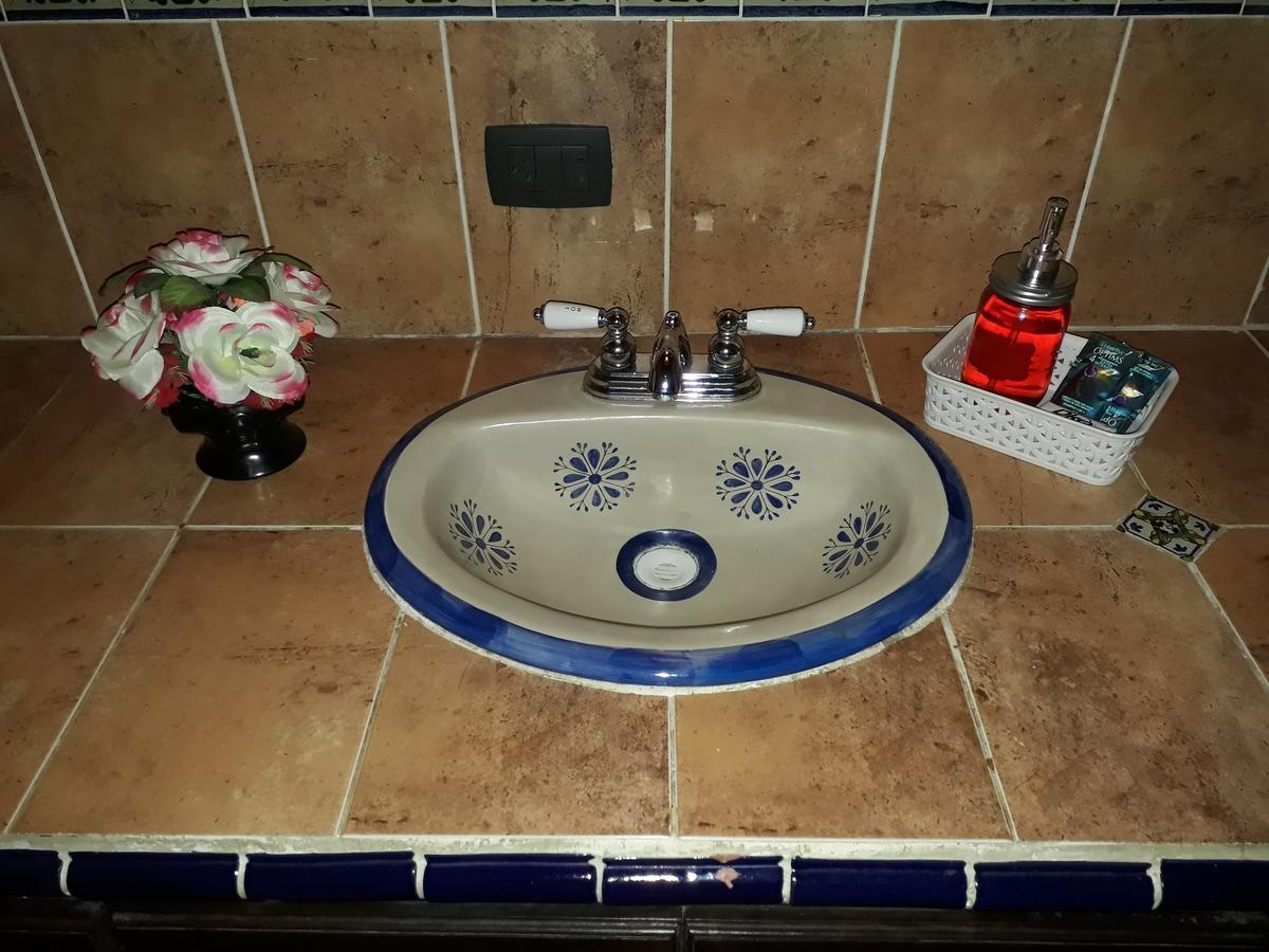 Hotel La Casita De Roca Антигуа-Гватемала Экстерьер фото